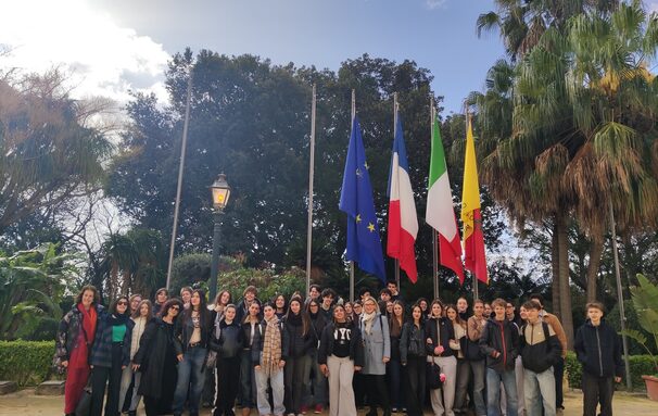 Light-Elèves et réception Mairie de Palerme Villa Niscemi (Copier).jpg