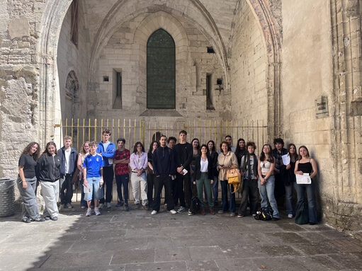 Dans la chapelle Sainte Claire, lieu de la rencontre entre Pétrarque et Laure